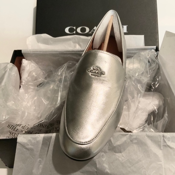 COACH HALLIE SILVER METALLIC LEATHER FLAT HEEL LOAFERS Logo Fashion Shoes 9.5 - Picture 10 of 11